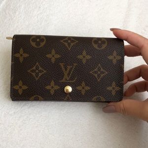 Louis Vuitton trésor bifold wallet